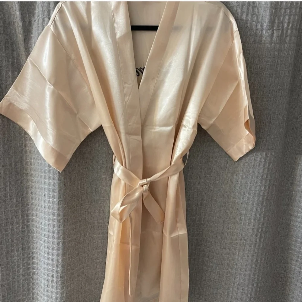 Bridesmaid Robe - Picture 2 of 3